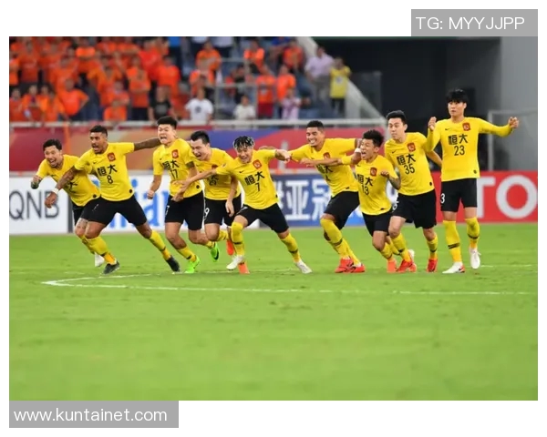 瓦尔巴托与智力大学的精彩对决揭示了足球战术与团队协作的完美结合